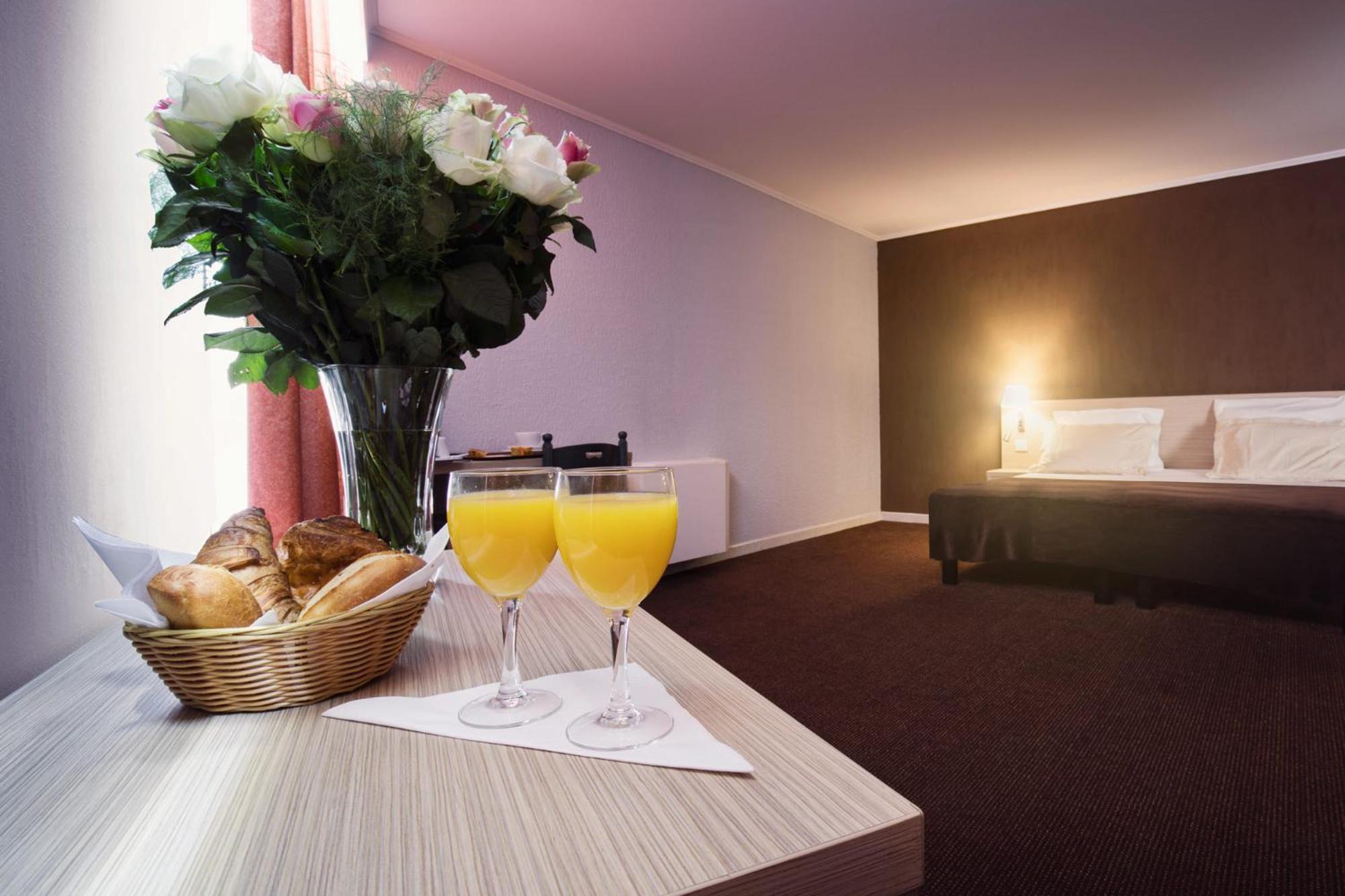 Hotel De L'Etoile アンティーブ エクステリア 写真